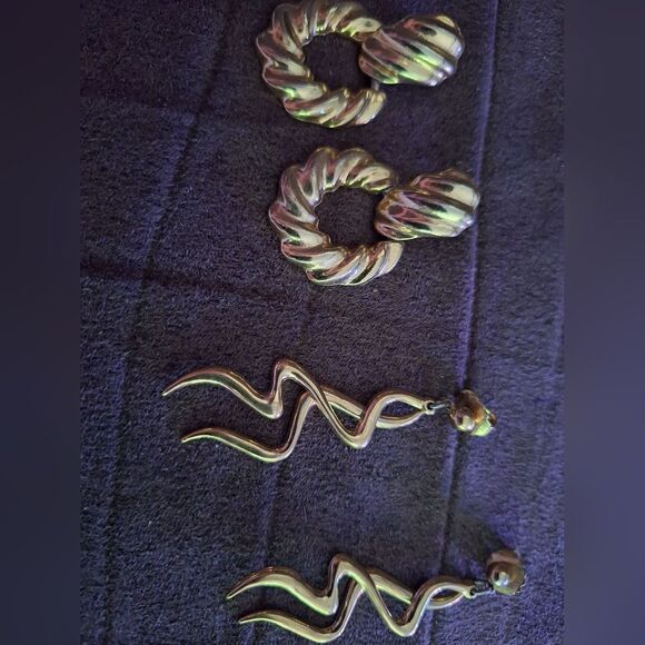 Two Pairs of Gold Tone Dangling Pierced Earrings - Picture 3 of 4